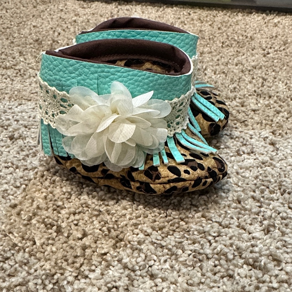 Boutique custom made Leopard Print Kids Shoes with Turquoise Fringe Sz infant 1